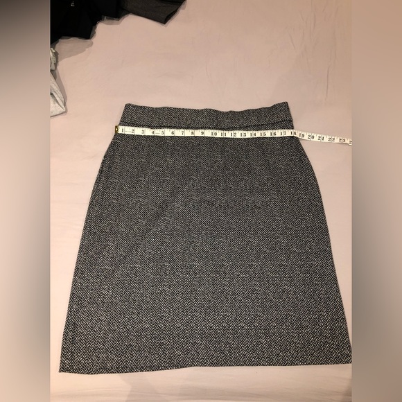 Counterparts | Grey Skirt, Size XL - Picture 3 of 8